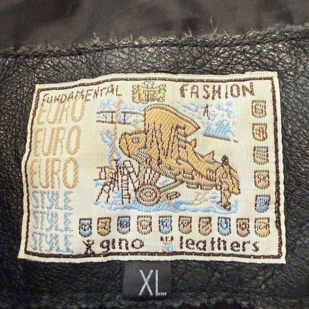 Vintage men’s black leather bomber style jacket - Picture 5 of 8
